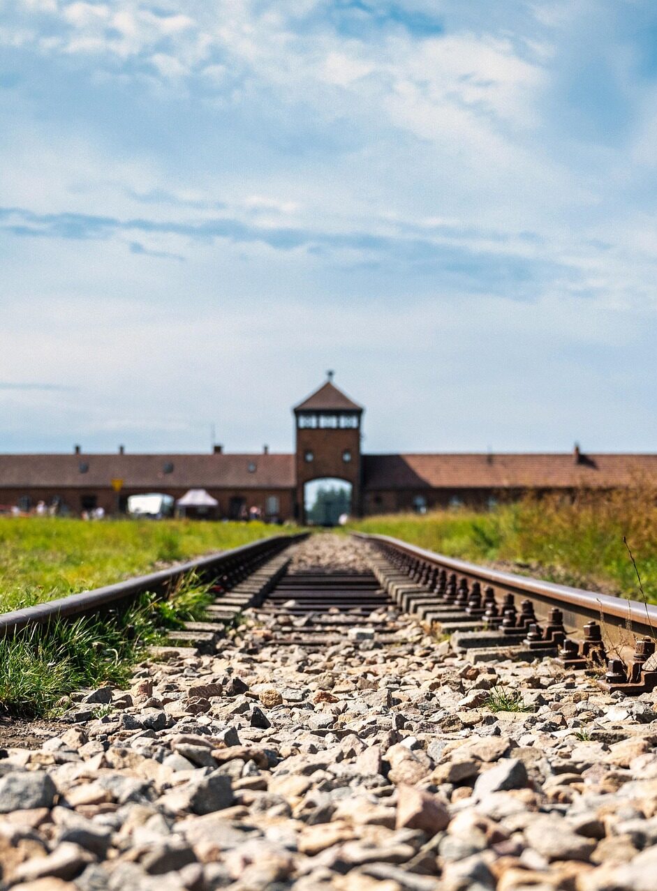 AUCHWITZ-BIRKENAU